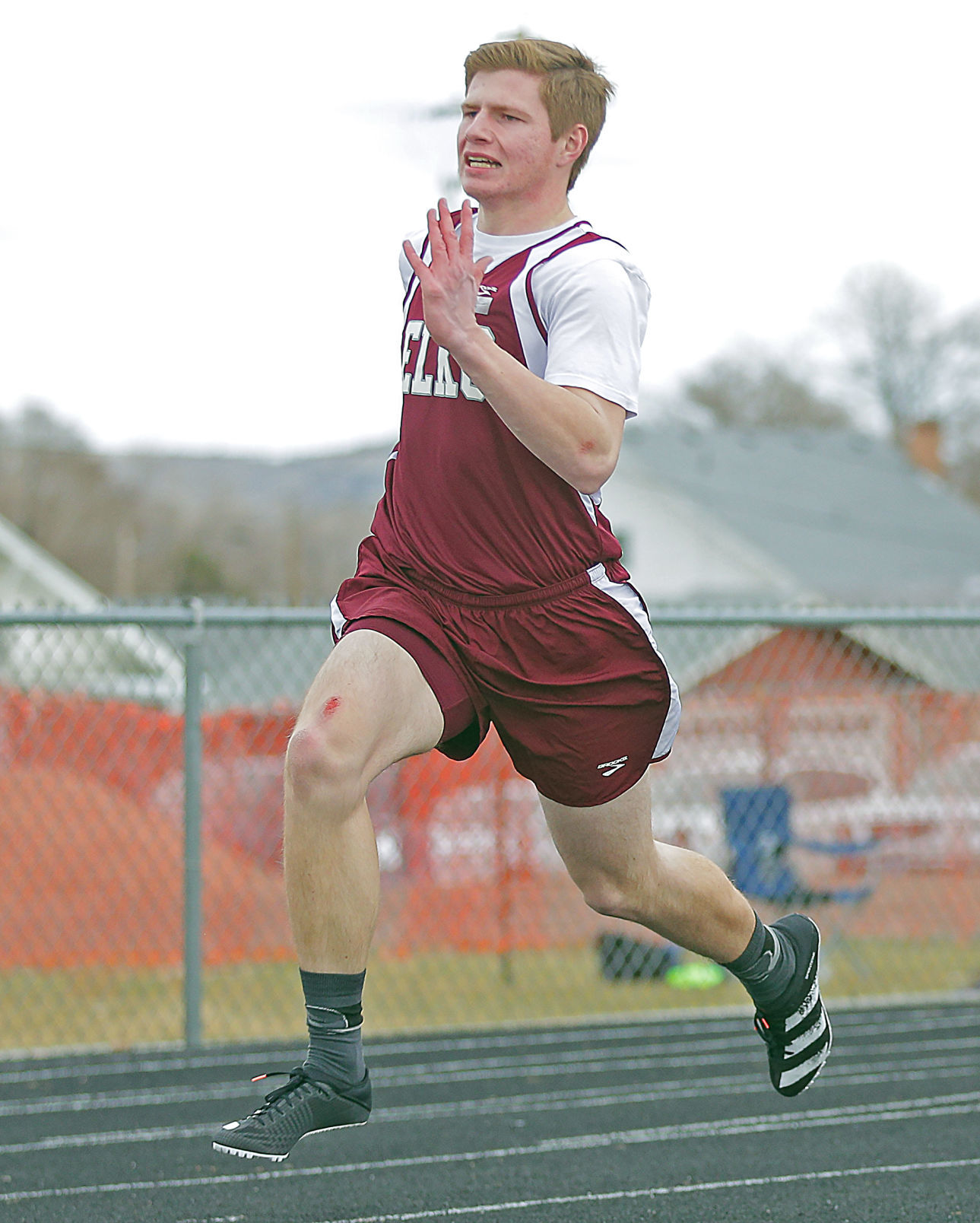 031120-elk-spt-elko-track-brayden-barnhurst-01.jpg